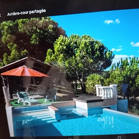 Quarto em Acomodações Particulares Chez Helene Et Michel *